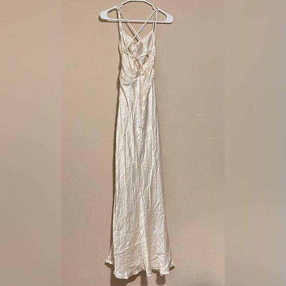 Shona Joy Cream Maxi Dress - Picture 5 of 16
